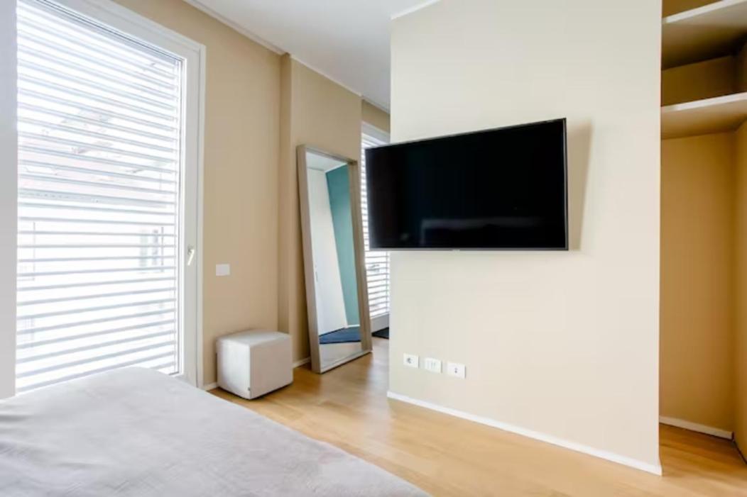 Luxury Apartment Milan Central Екстер'єр фото